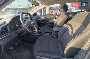 Седан Hyundai Elantra 2019 в Полтаве