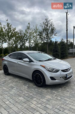 Седан Hyundai Elantra 2013 в 