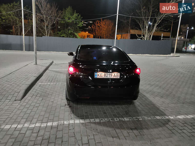 Седан Hyundai Elantra 2013 в Дніпрі