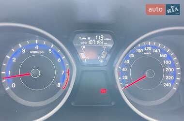 Седан Hyundai Elantra 2013 в 