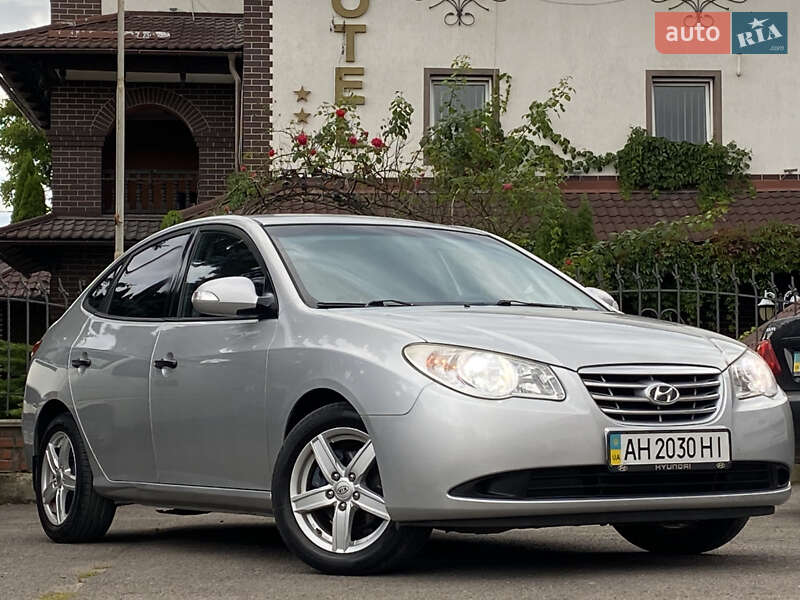 Седан Hyundai Elantra 2011 в Дрогобыче