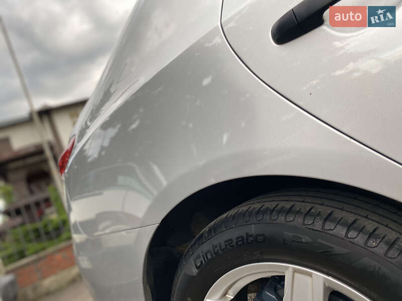 Седан Hyundai Elantra 2011 в Дрогобыче