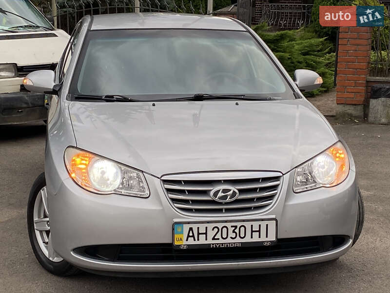 Седан Hyundai Elantra 2011 в Дрогобыче