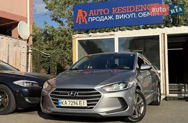 Седан Hyundai Elantra 2017 в Киеве