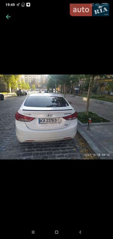 Седан Hyundai Elantra 2013 в Киеве