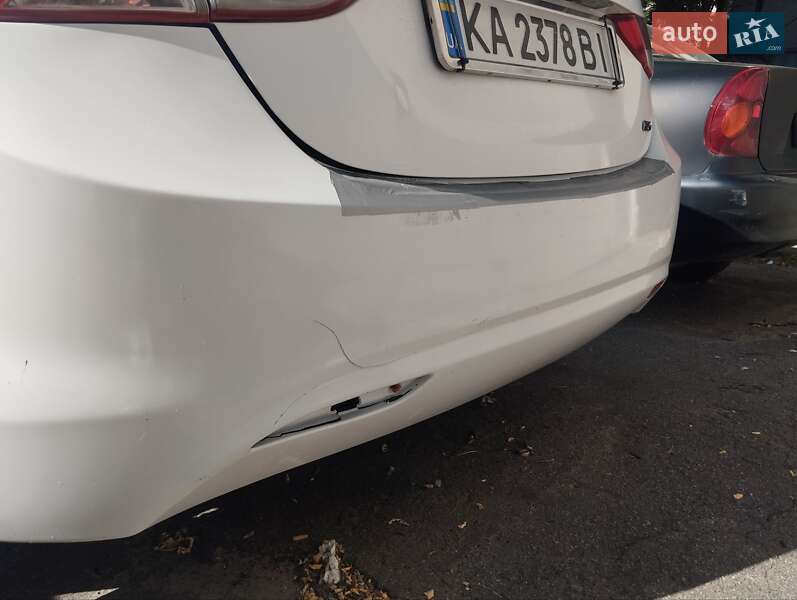 Седан Hyundai Elantra 2013 в Киеве