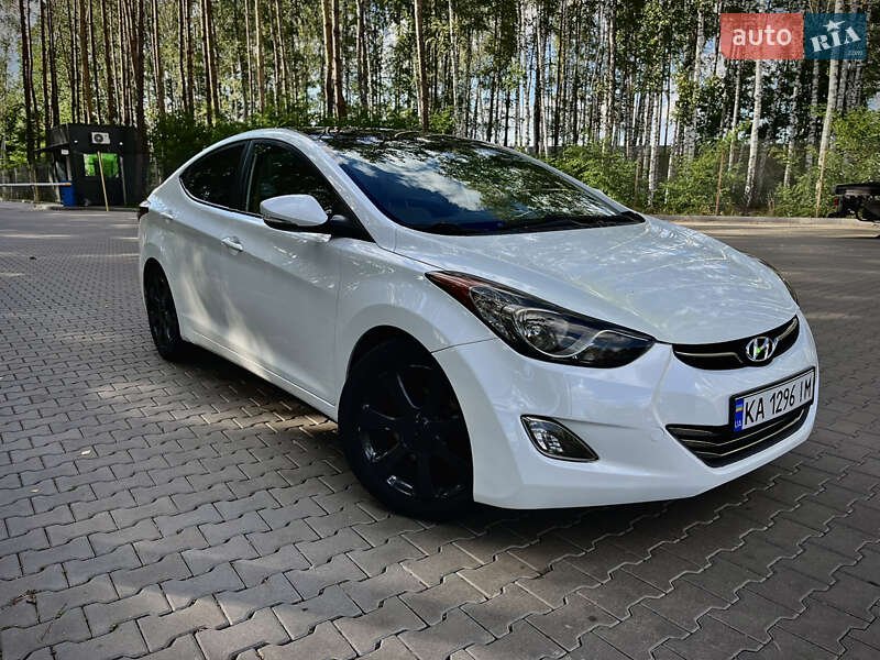 Седан Hyundai Elantra 2013 в 