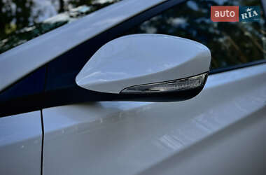 Седан Hyundai Elantra 2013 в 