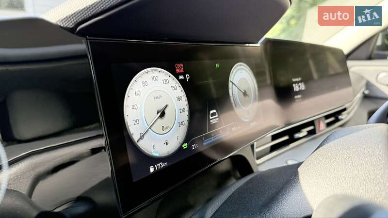 Седан Hyundai Elantra 2021 в Хмельницькому