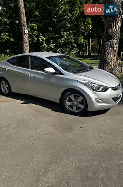 Седан Hyundai Elantra 2012 в Києві