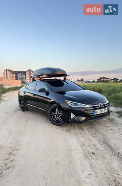 Седан Hyundai Elantra 2020 в Киеве