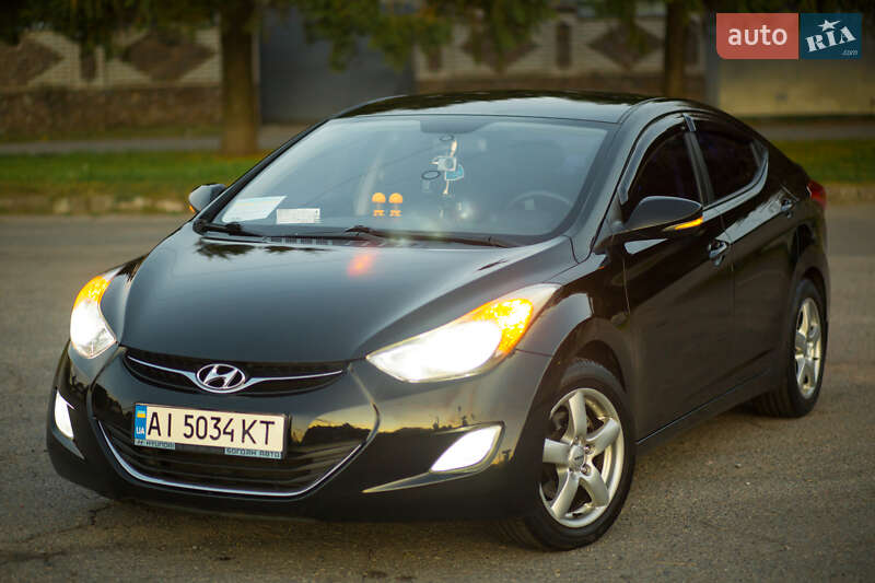 Hyundai Elantra 2011