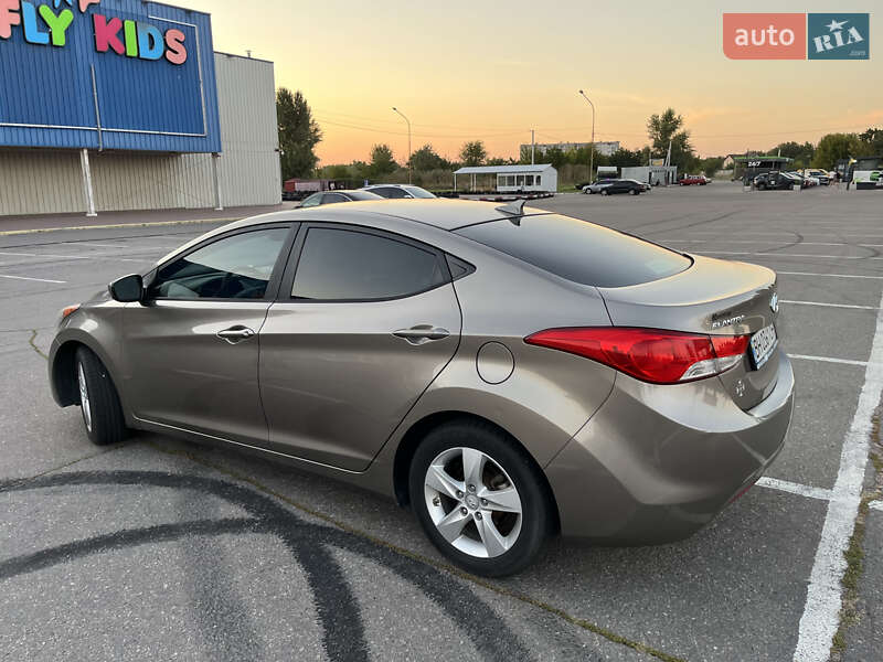 Седан Hyundai Elantra 2013 в Кременчуге фото 3 Седан Hyundai Elantra 2013 в Кременчуге