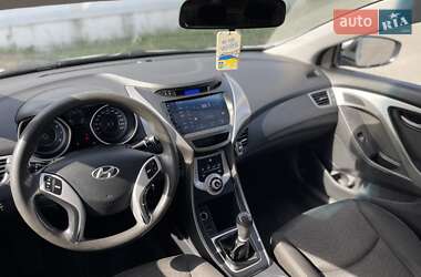 Седан Hyundai Elantra 2011 в 