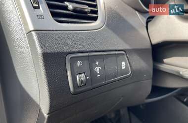 Седан Hyundai Elantra 2011 в 