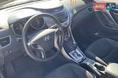 Седан Hyundai Elantra 2013 в 