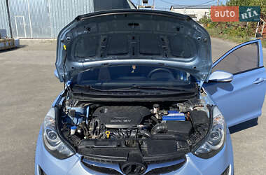 Седан Hyundai Elantra 2013 в 