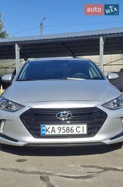 Седан Hyundai Elantra 2017 в Броварах