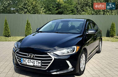Седан Hyundai Elantra 2016 в Львове