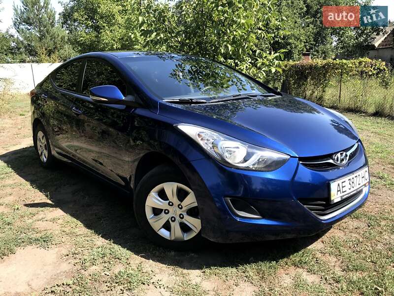 Седан Hyundai Elantra 2013 в 