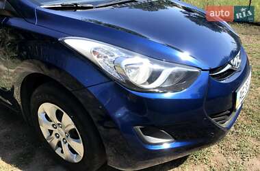Седан Hyundai Elantra 2013 в 