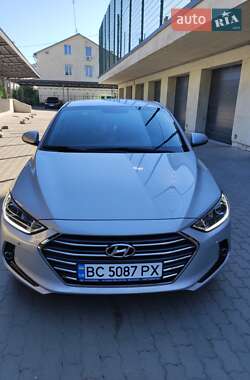 Седан Hyundai Elantra 2017 в Дрогобыче