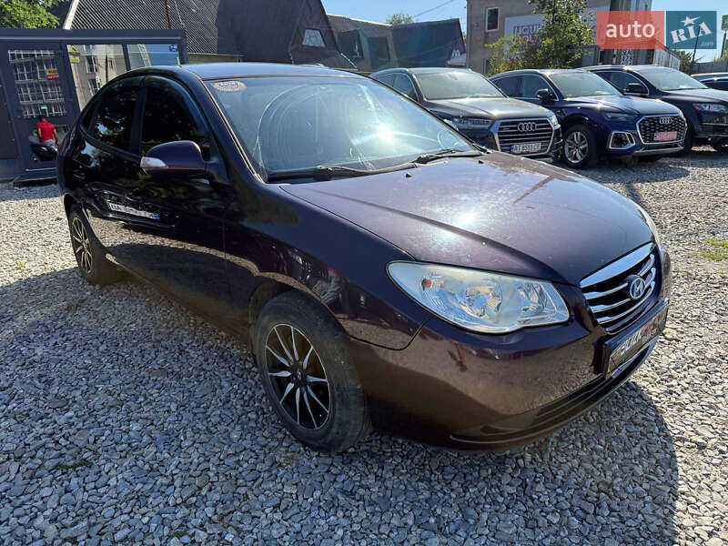 Седан Hyundai Elantra 2010 в Коломые