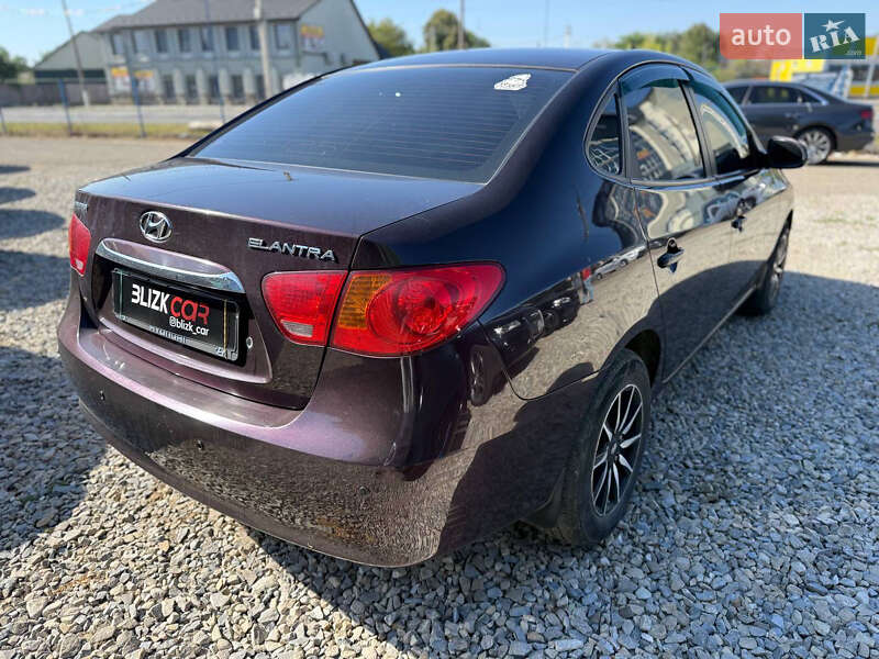 Седан Hyundai Elantra 2010 в Коломые