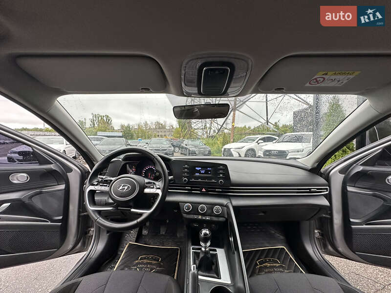 Седан Hyundai Elantra 2021 в Харкові