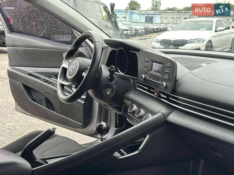 Седан Hyundai Elantra 2021 в Харкові