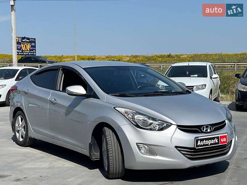 Hyundai Elantra 2013