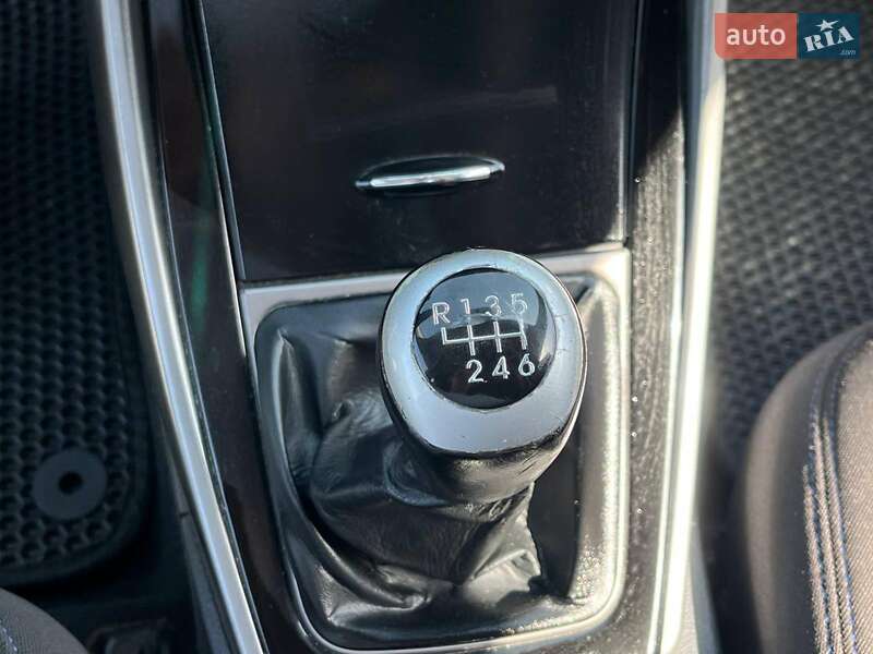 Седан Hyundai Elantra 2013 в Львове