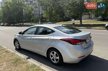 Седан Hyundai Elantra 2015 в Украинке