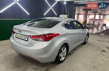 Седан Hyundai Elantra 2012 в 