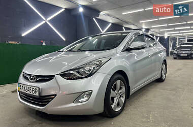 Седан Hyundai Elantra 2012 в Киеве