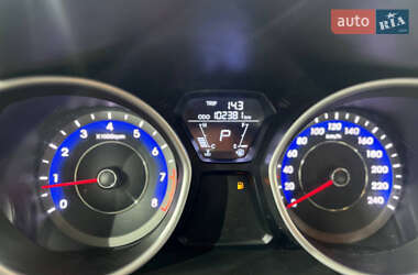 Седан Hyundai Elantra 2012 в 