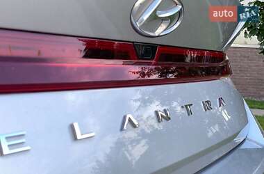 Седан Hyundai Elantra 2020 в 
