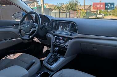 Седан Hyundai Elantra 2016 в 