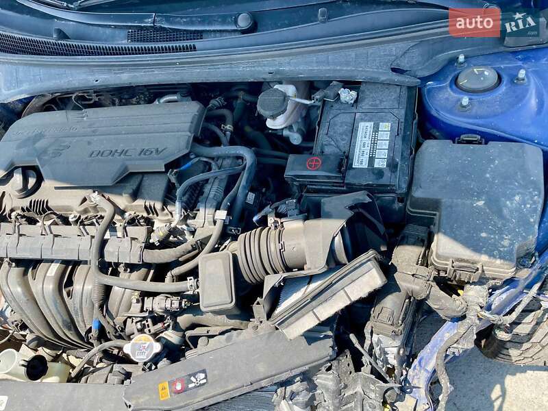 Седан Hyundai Elantra 2020 в Киеве