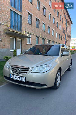 Седан Hyundai Elantra 2010 в Калиновке
