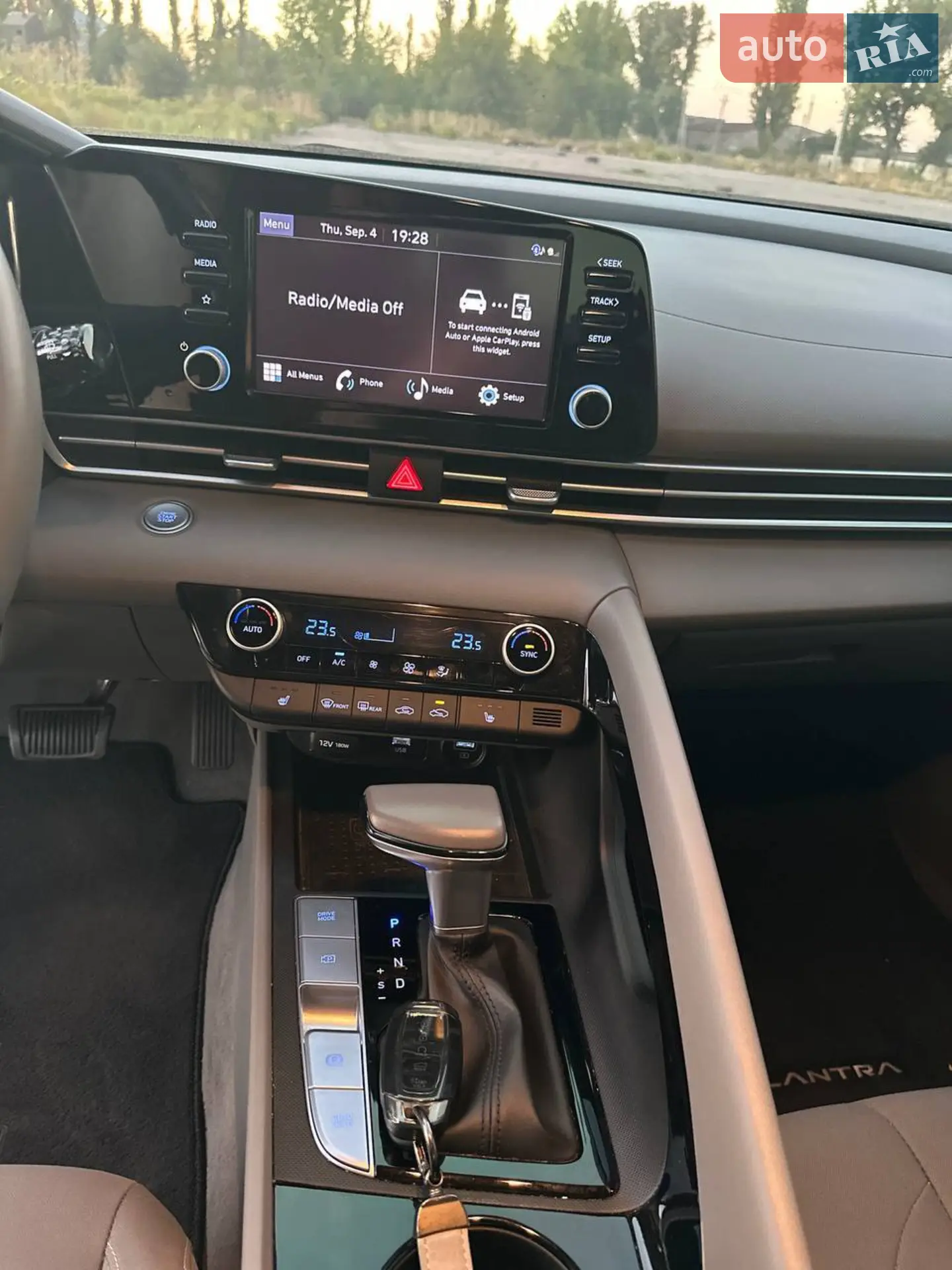 2020 Hyundai Elantra - мініатюра 14