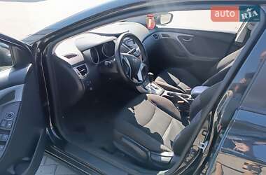 Седан Hyundai Elantra 2012 в 