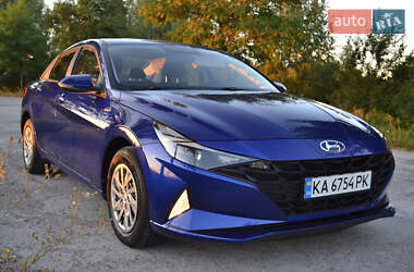 Седан Hyundai Elantra 2021 в 