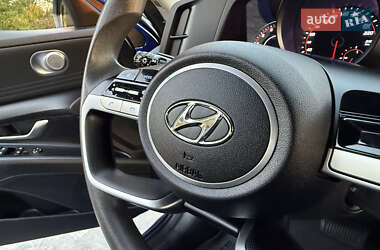 Седан Hyundai Elantra 2021 в 