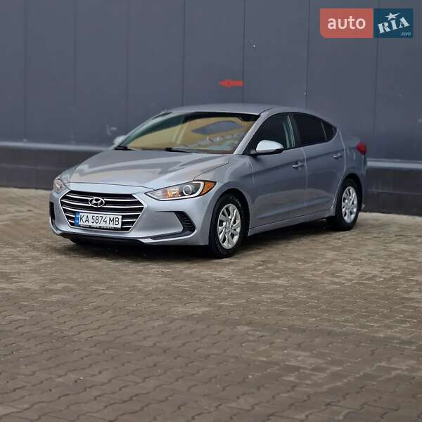 Седан Hyundai Elantra 2016 в Хмельницком