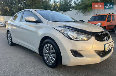 Седан Hyundai Elantra 2013 в Киеве