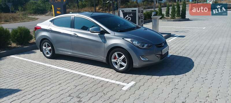 Седан Hyundai Elantra 2011 в Ямполі