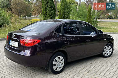Седан Hyundai Elantra 2008 в  фото 7 Седан Hyundai Elantra 2008 в