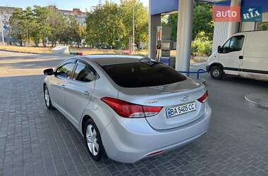 Седан Hyundai Elantra 2012 в 