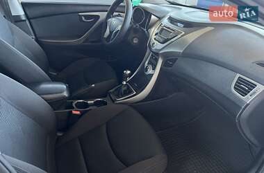 Седан Hyundai Elantra 2012 в 